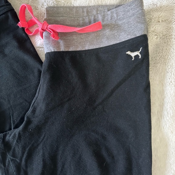 Victoria’s Secret Pink - Black Leggings - Picture 4 of 7